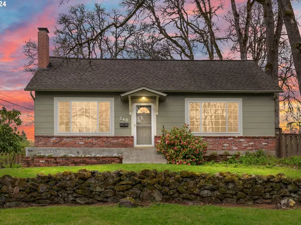 240 W Gloucester St, Gladstone, OR 97027