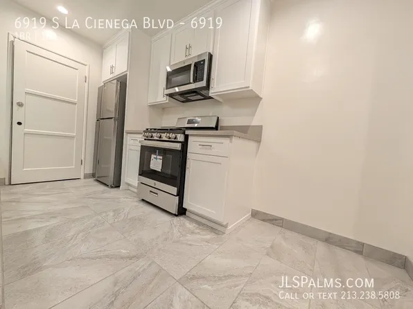 6919 S La Cienega Blvd #6919, Los Angeles, CA 90045