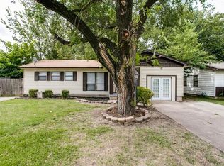 2306 Dennis St, Irving, TX 75062