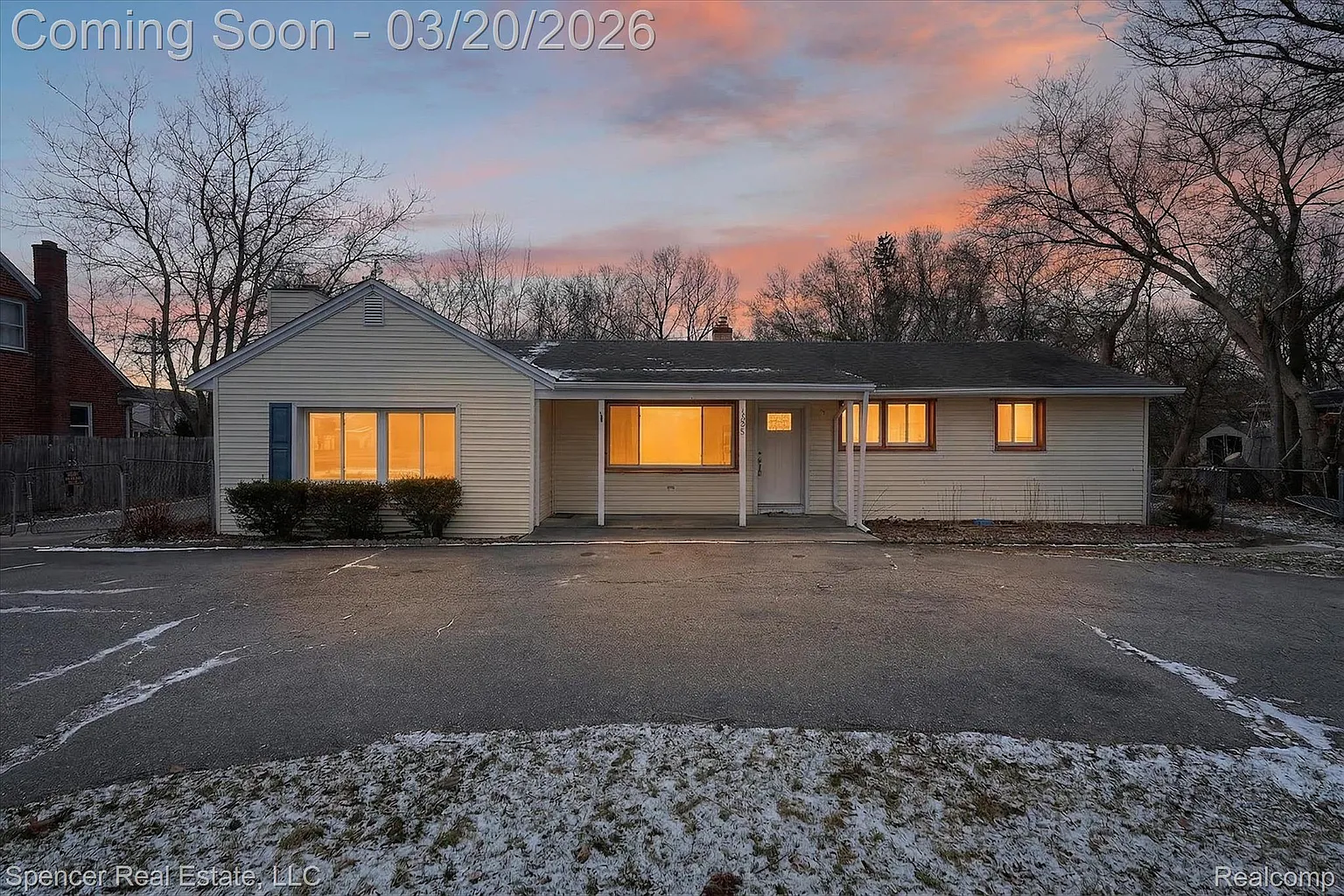 1336 E Long Lake Rd photo 1