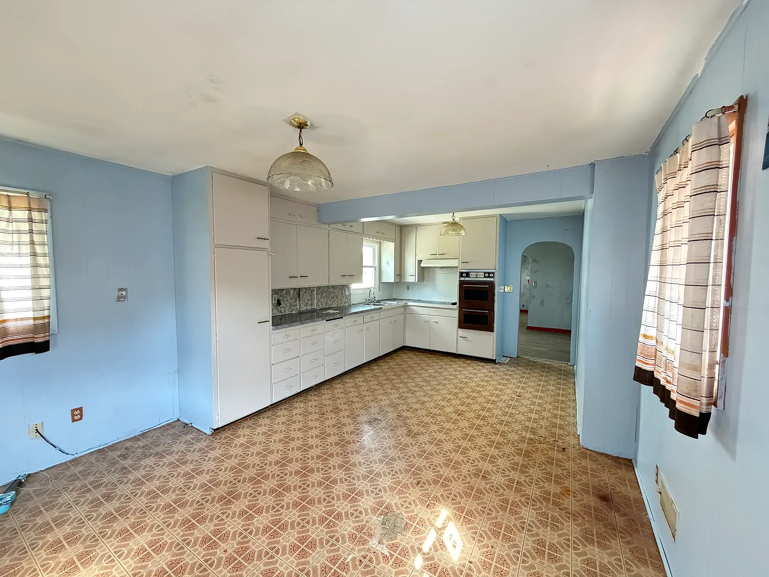 4 bed, 1.5 bath, 1743 sqft, $1,700 — Photo 3