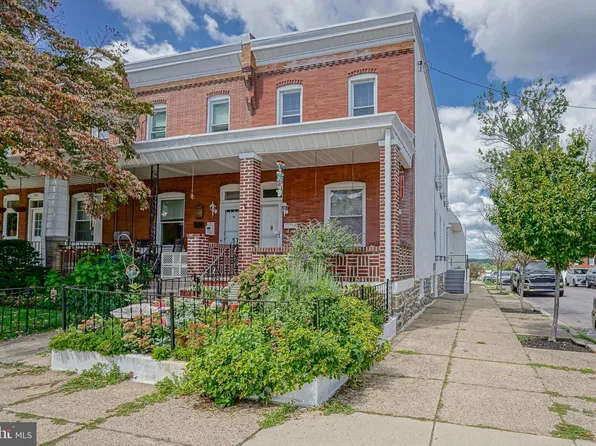 576 Hermitage St, Philadelphia, PA 19128