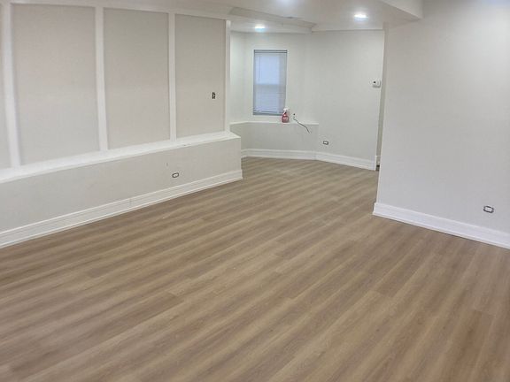 4th image of 3521 W Lyndale St Unit 1