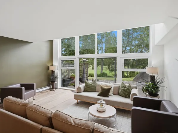 1350 View Cres #101, Delta, BC V4L 2K3