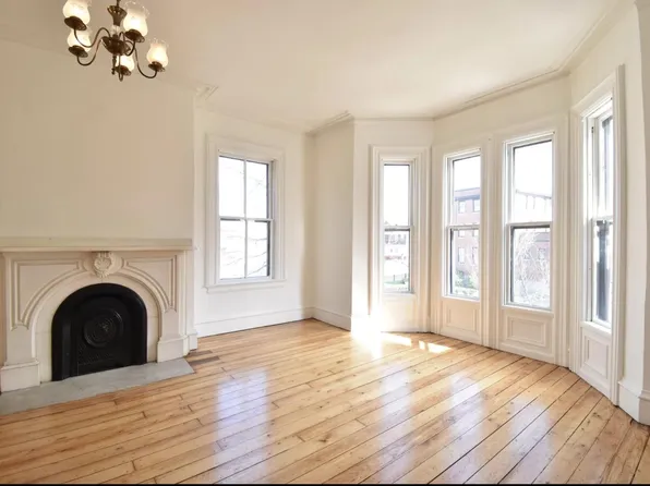 535 Broadway St APT 2, Providence, RI 02909