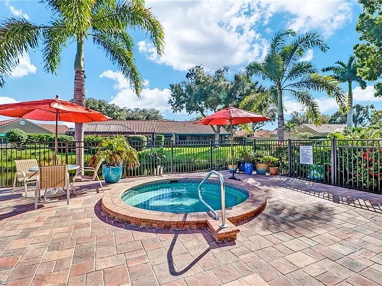 589 Beachwalk Cir #P-203 — Photo 27