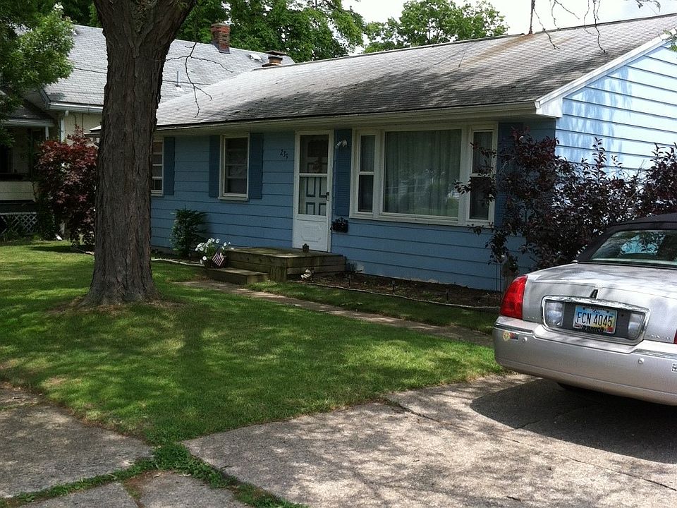 1st image of 239 Bouquet Ave
