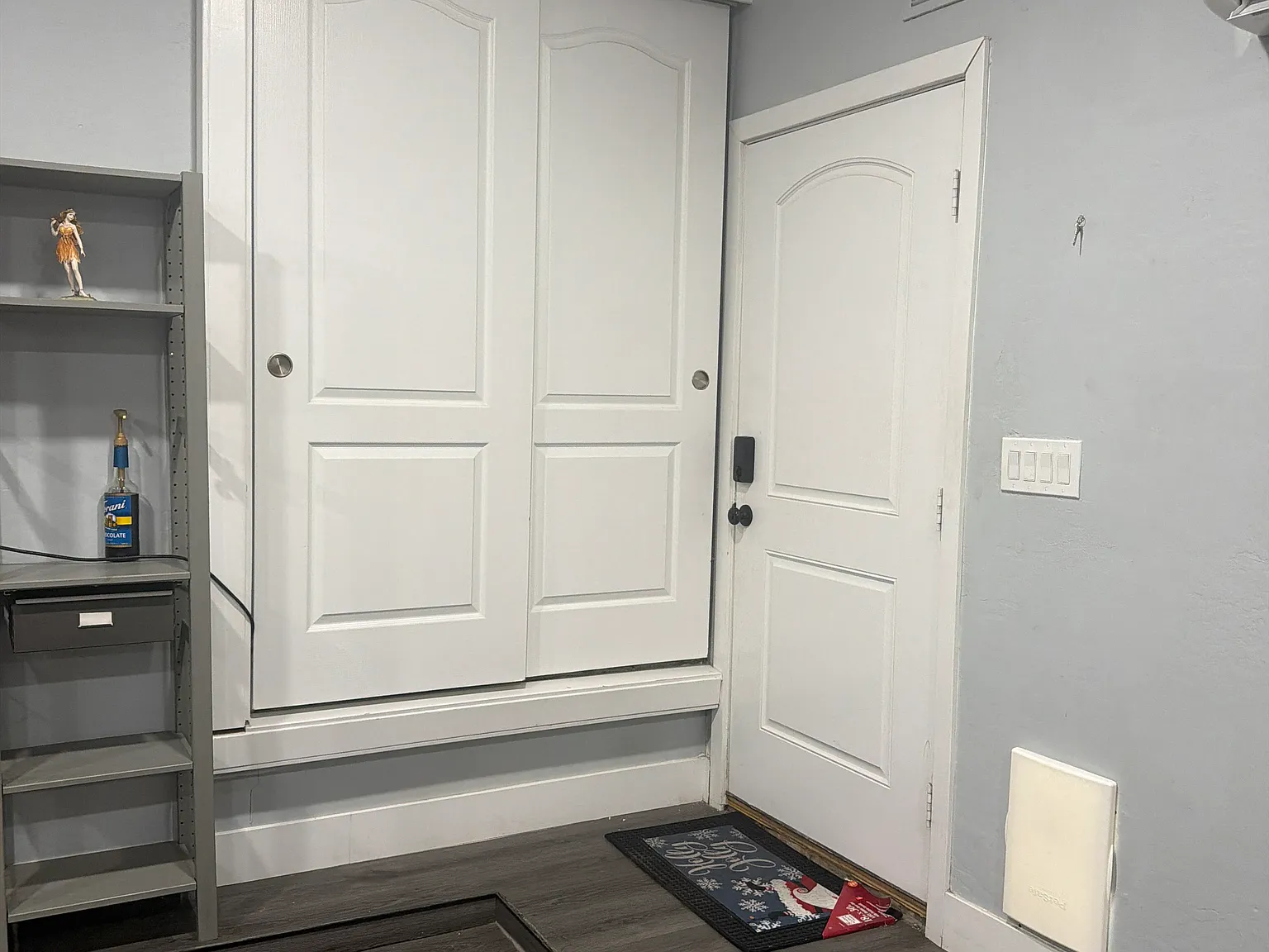 2 bed, 1.5 bath, $1,600 — Photo 2