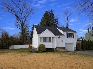 18 Mandeville Ave, Pequannock, NJ