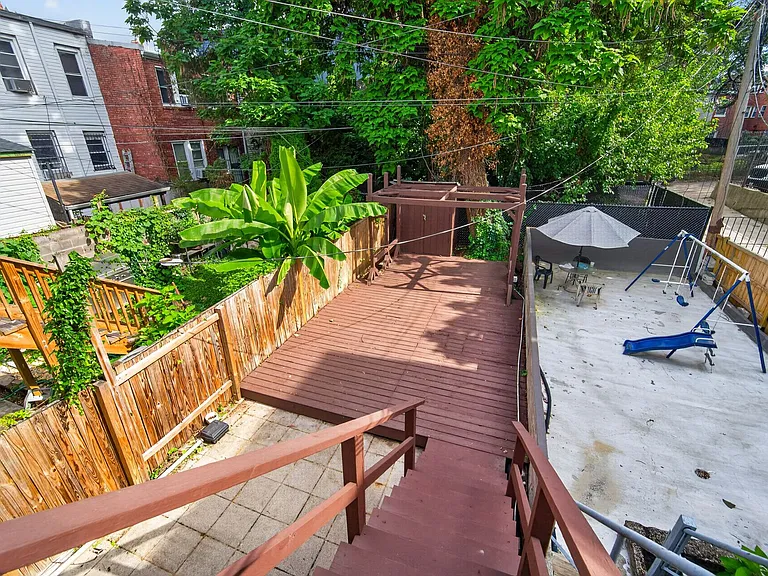1004 Girard St NW — Photo 31