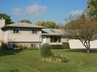 3880 Sunny Wood Dr, Deforest, WI 53532