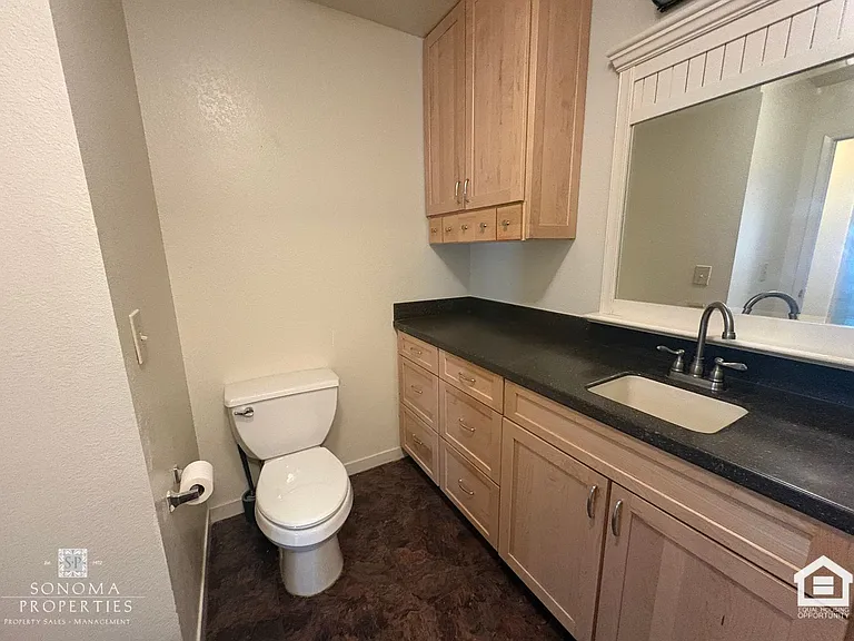 429 Bernice Ln — Photo 16