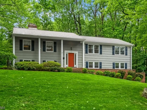 5 Persimmon Way, Springfield Twp., NJ 07081