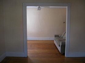 36 Glenwood Ave, Cranston, RI