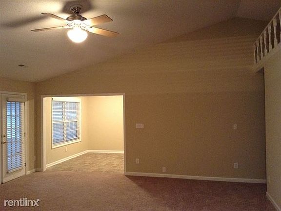 4th image of 3984 Cherry Tree Dr