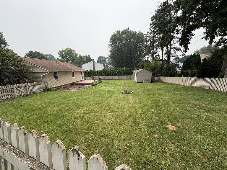 715 Kenton Rd — Photo 3