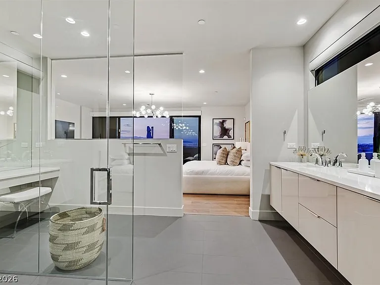 807 Magnum Cliff Ct — Photo 31