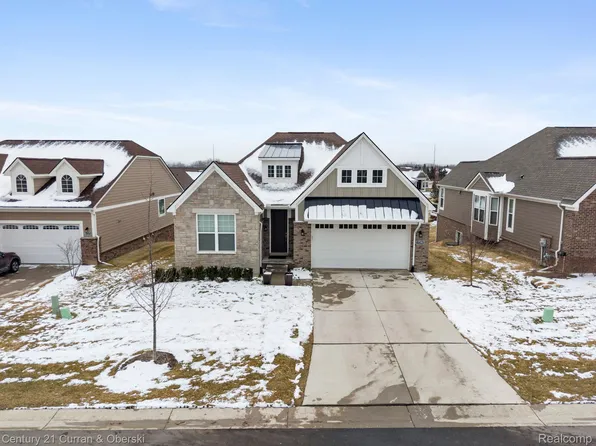 17291 Garden Ridge Ln, Northville, MI 48168