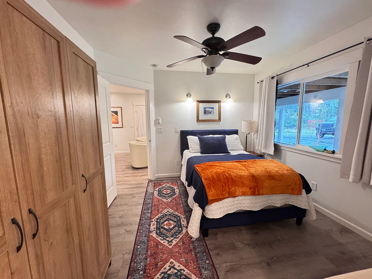 1 bed, 1000 sqft, $1,945 — Photo 2