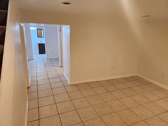 5th image of 1243 Alabama Ave S Unit E