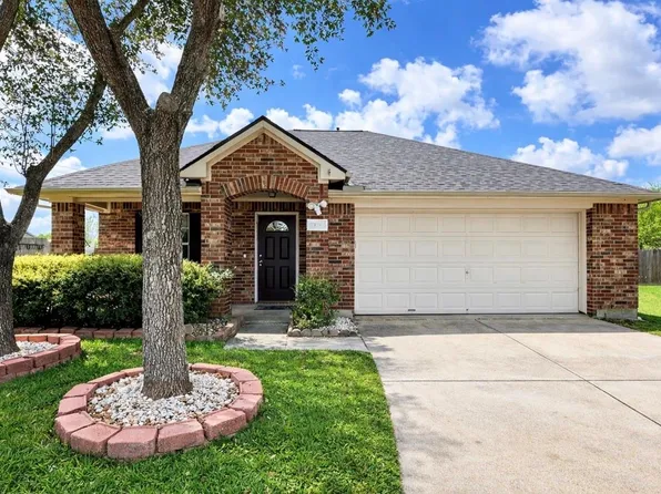 418 Sun River Ln, Dickinson, TX 77539