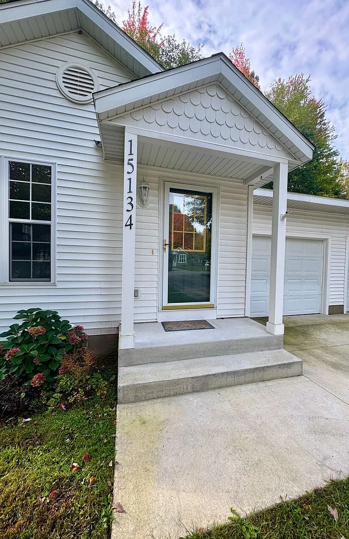 2 bed, 1.0 bath, $1,500 — Photo 2