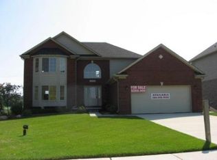 50996 Summit View Dr, Update, MI 48044