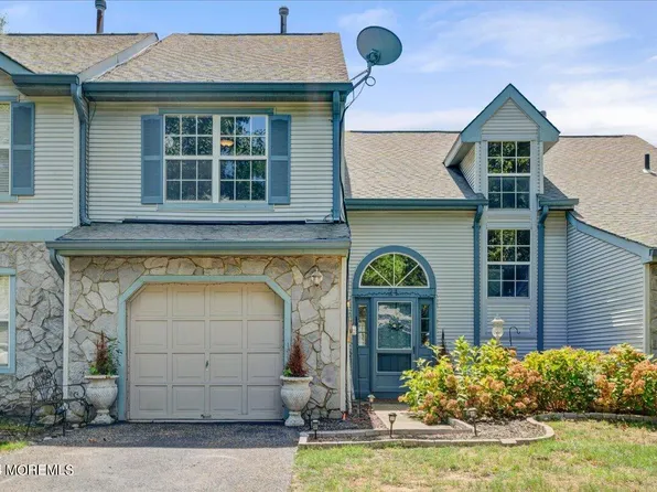 21 Madison Court, Manalapan, NJ 07726