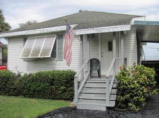 37001 3rd St, Canal Point, FL 33438