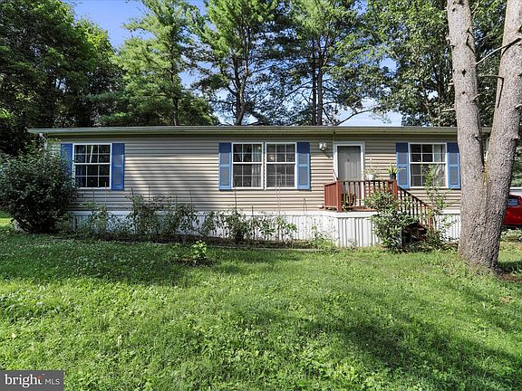 2nd image of 1685 Liberty Dr
