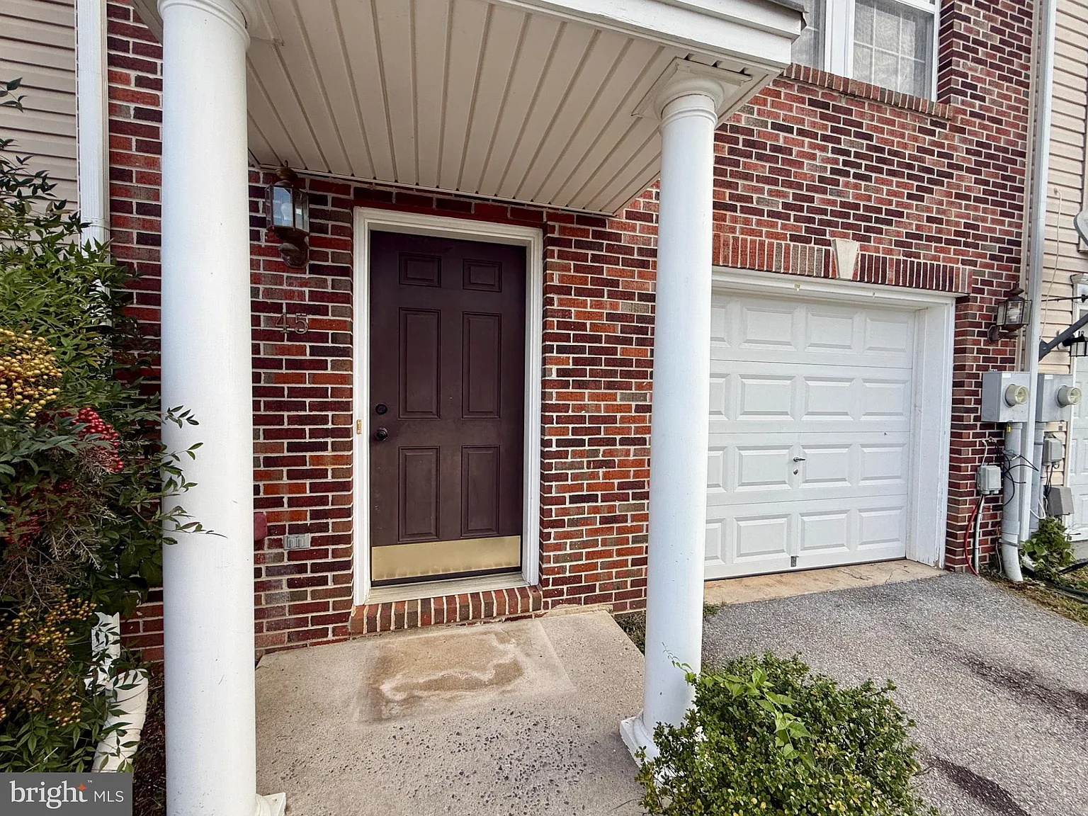 3 bed, 2.5 bath, 1920 sqft, $1,880 — Photo 4