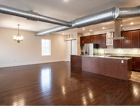 3 bed, 2050 sqft, $2,200 — Photo 3