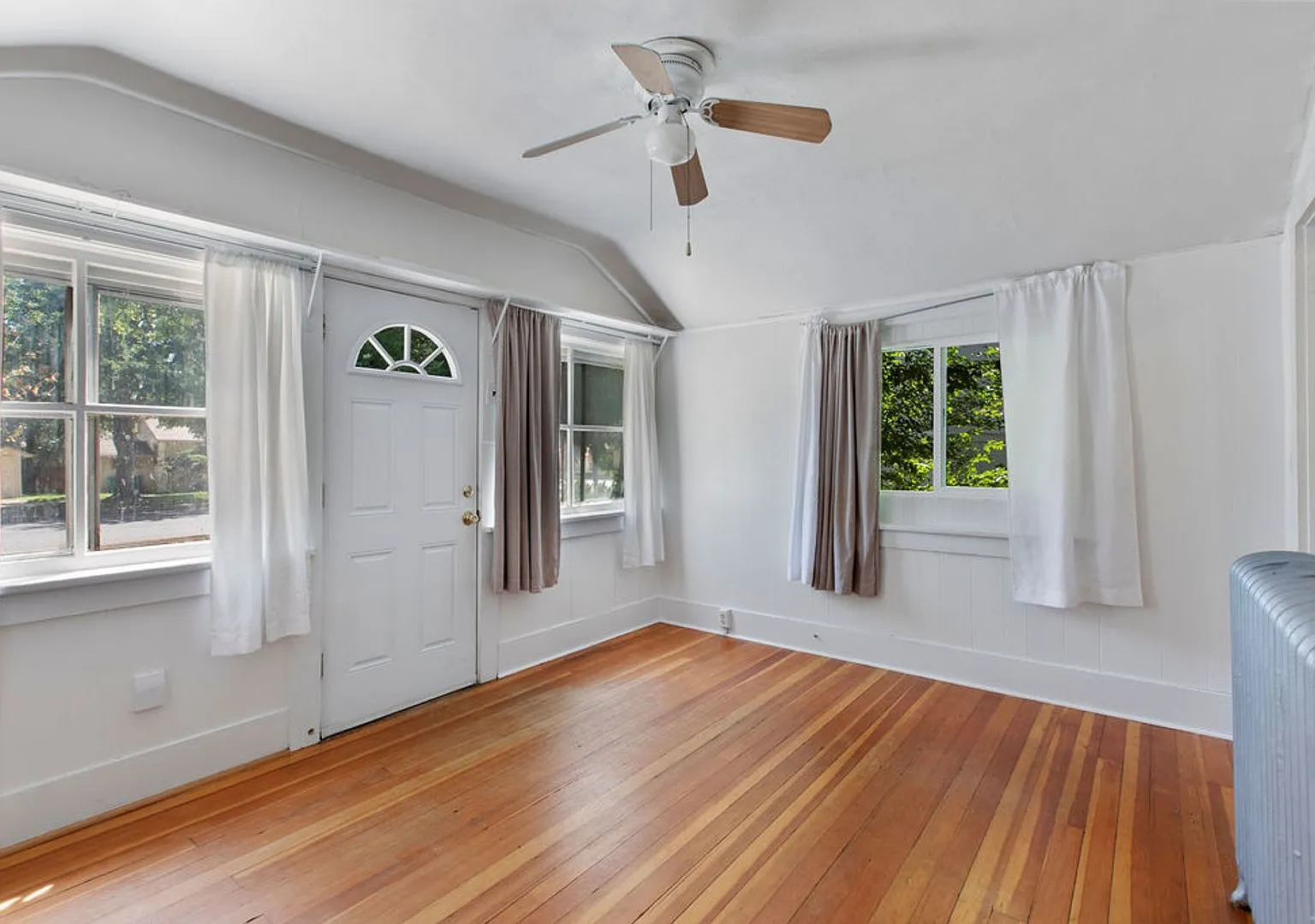205 N Sherwood 1 — Photo 1