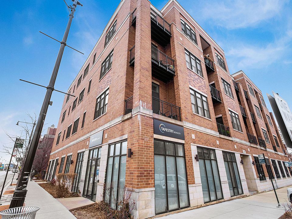 1st image of 4755 N Washtenaw Ave APT 305