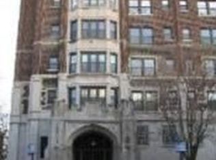 6901 S Oglesby Ave APT 3C, Chicago, IL 60649