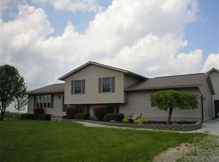 28556 Hartley Rd, Beloit, OH 44609