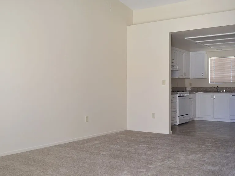 Desert Villas Apartment Homes — Photo 28