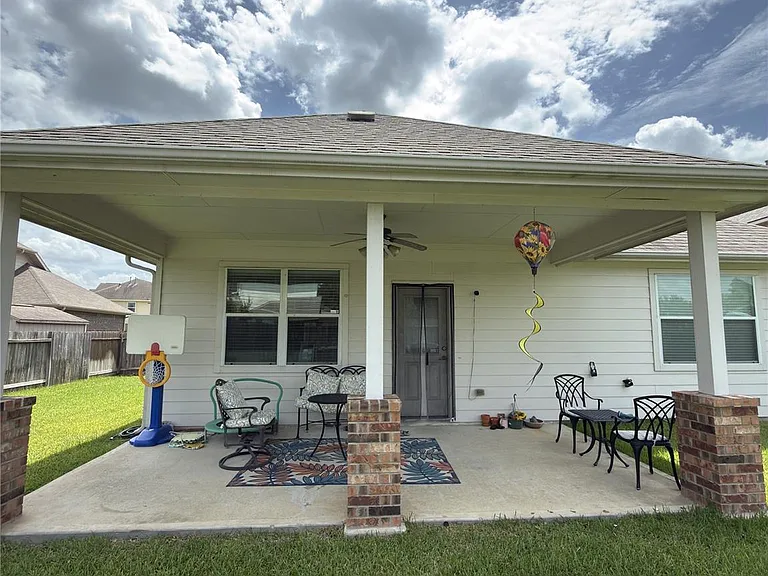 30723 Legends Ridge Dr — Photo 2