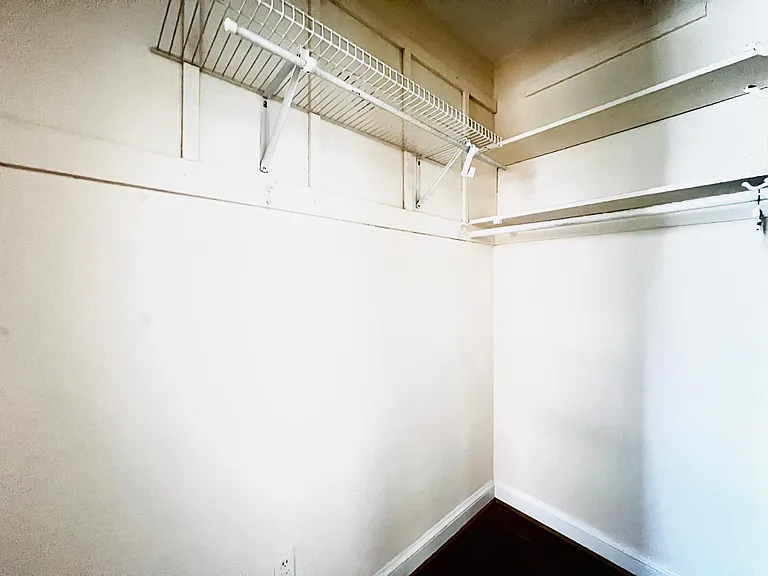 1010 25th St NW #310 — Photo 17
