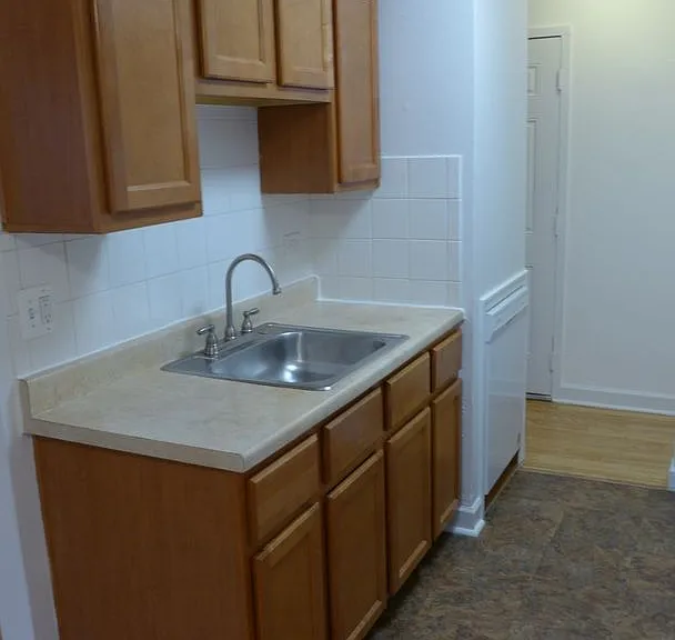 Winthrop Suites Apartments — Photo 8