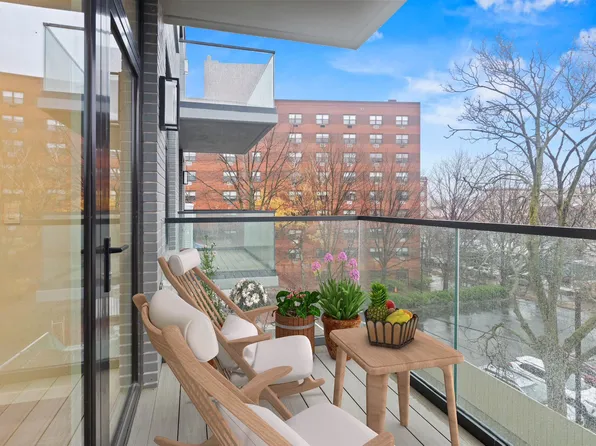 1054 41st Street image 5 of 10