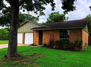 1302 2nd St, League City, TX 77573