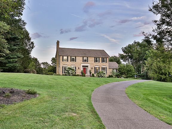 2nd image of 140 Colony Dr