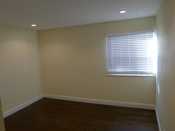 5th image of 3212 Wemberley Dr