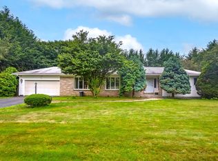 54 Pequot Rd, Southampton, MA 01073