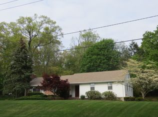 750 Squaw Brook Rd, North Haledon, NJ 07508