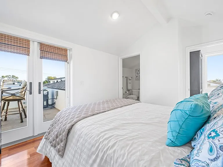 426 1/2 Narcissus Ave #1/2 — Photo 19