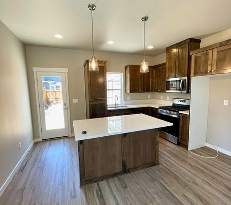 Jennifer Triplex 61525JENN00 61525 SE Jennifer Ln Bend OR Zillow