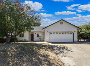 1871 Yahi Ln, Redding, CA 96002