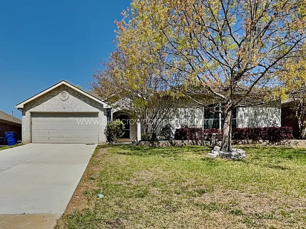 615 Douglas Dr, Mansfield, TX 76063